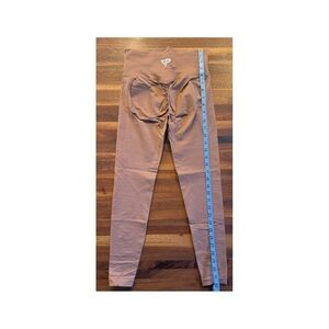 High-Waist Scrunch Leggings in Mauve Taupe